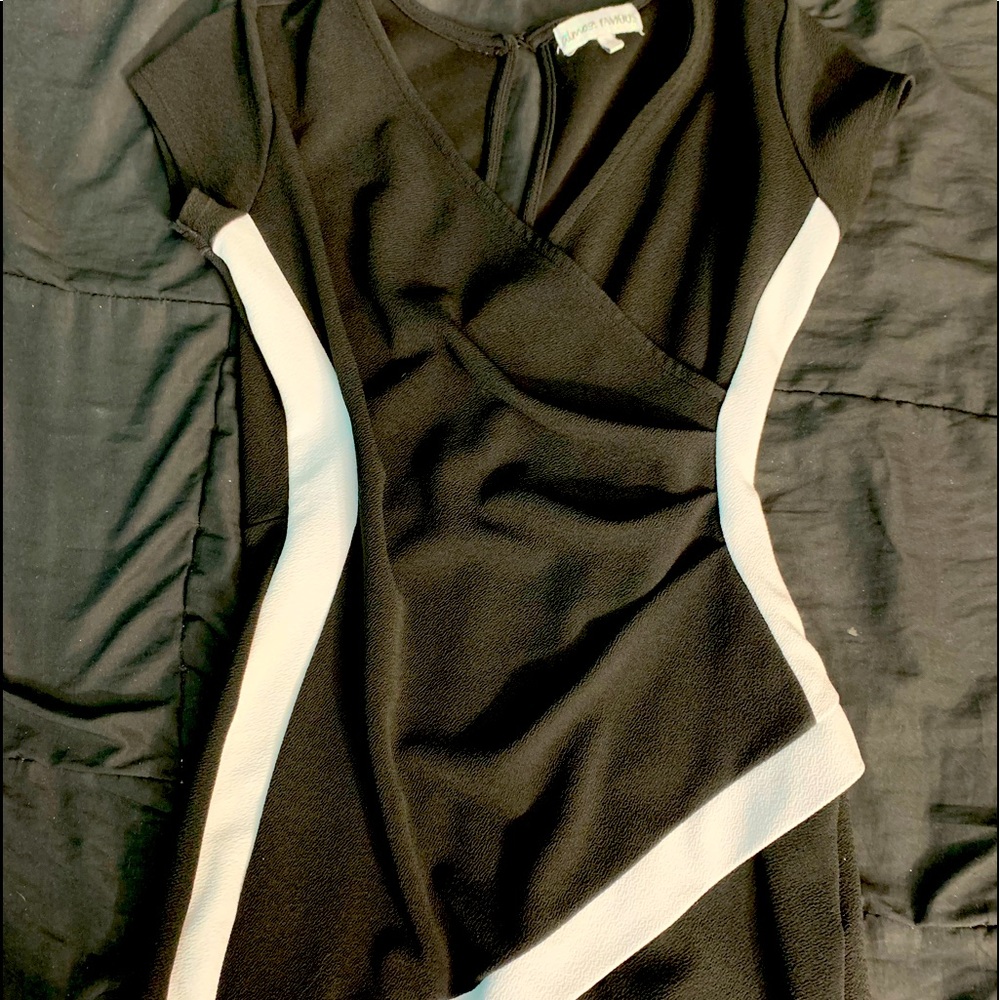 Black and white scoop neck romper w built in shorts- super cute - size large